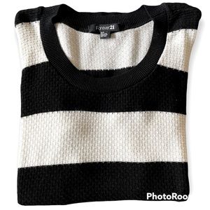 Sweater Forever 21, oversized, crewneck, Black and white stripes size S